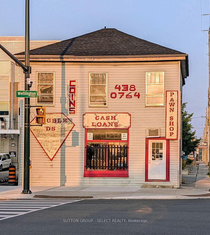 247 Wellington Street, London East, ON N6B 2L2