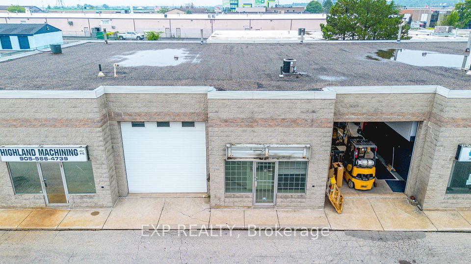 31 Bigwin Road 5, Hamilton, ON L8W 3R3