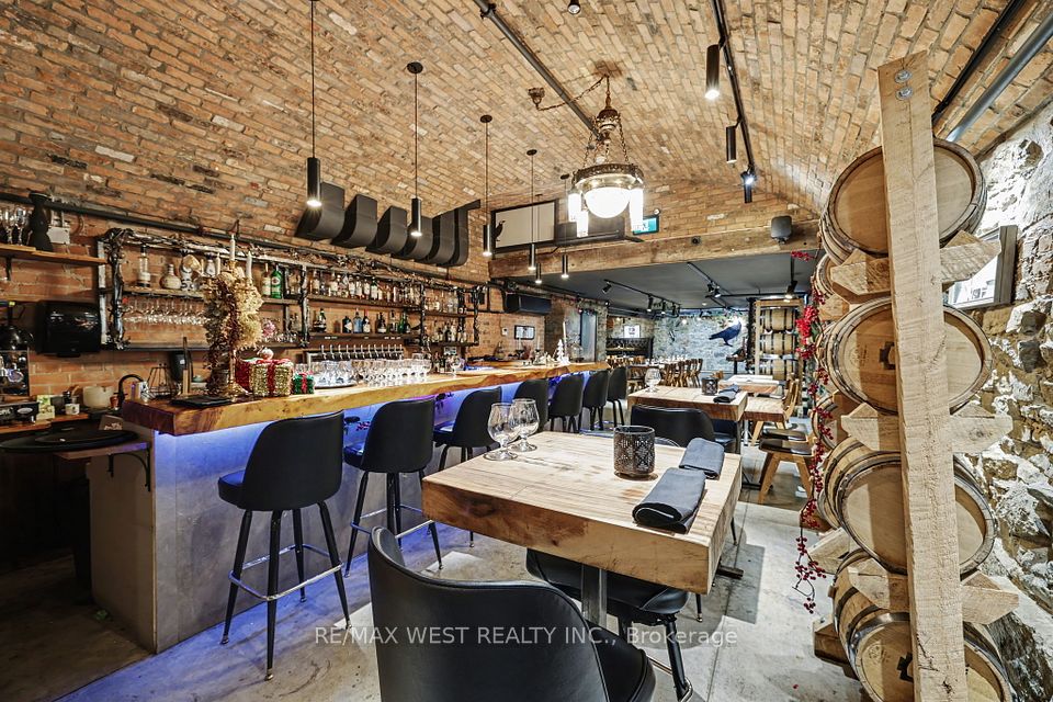 193 King Street E, Hamilton, ON L8N 1B3