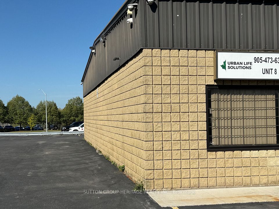 38 A Bigwin Road 8, Hamilton, ON L8W 3R4