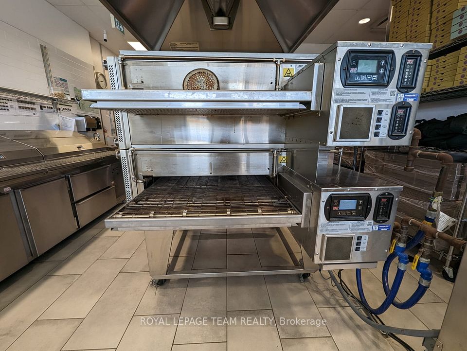 4285 STRANDHERD Drive 1, Fallowfield Rd South of Ottawa, ON K2J 5P8