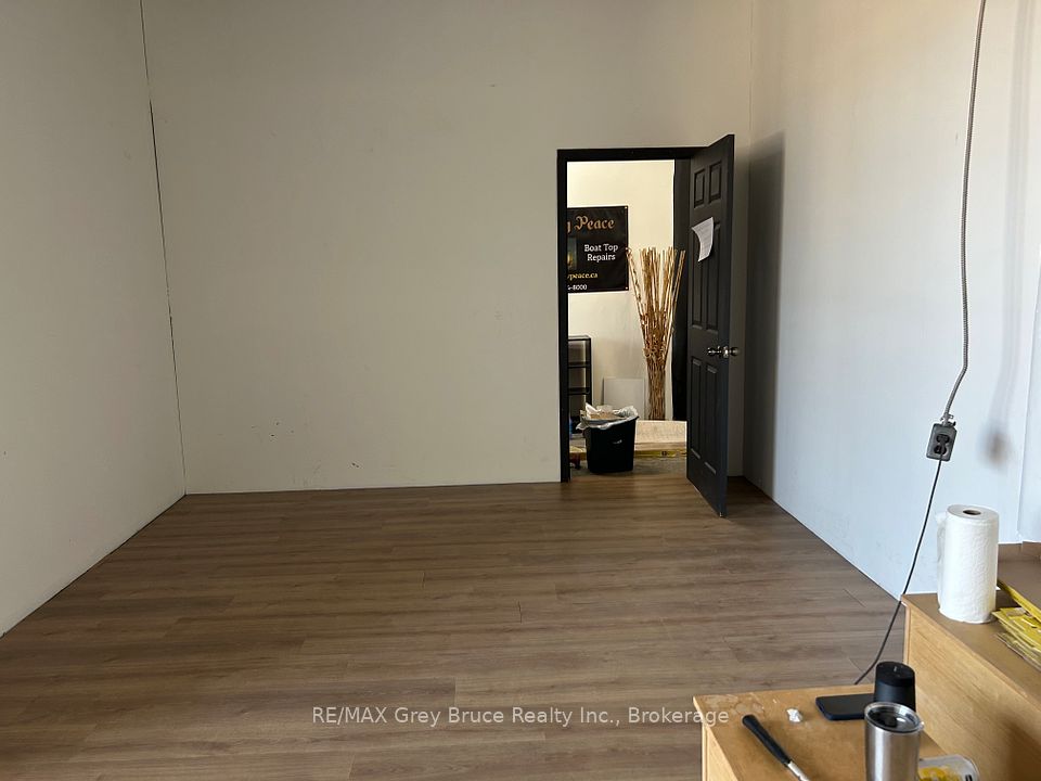 1198 2nd Avenue 204, Owen Sound, ON N4K 1V6