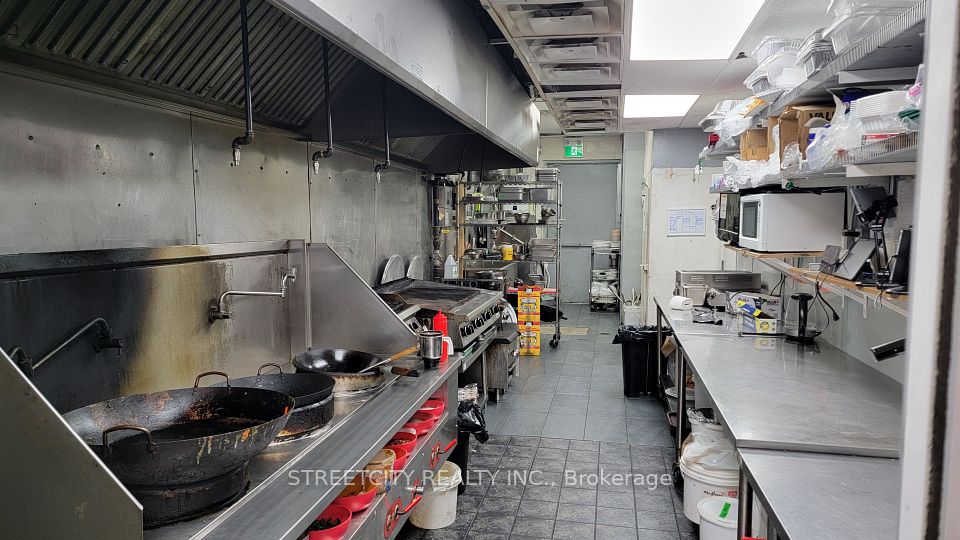 1016 Oxford Street E, London East, ON N5Y 3K7