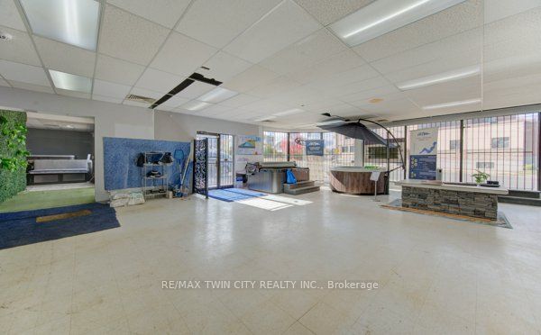 40 Lancaster Street W, Kitchener, ON N2H 4S9