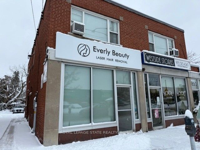 854 King Street W, Hamilton, ON L8S 1K3