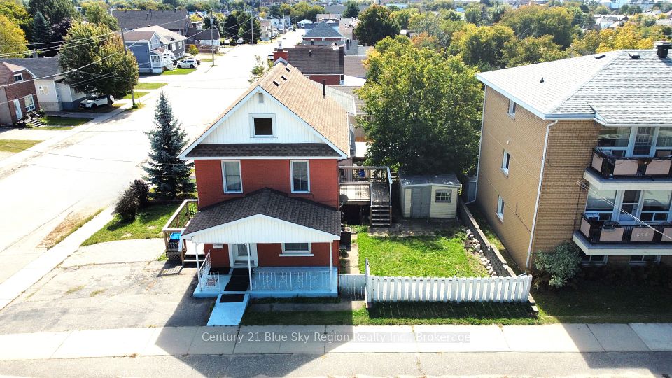 695 High Street, North Bay, ON P1B 6R9