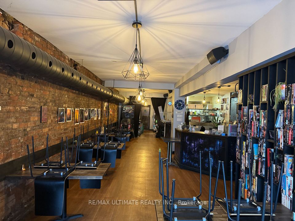 274 James Street N, Hamilton, ON L8R 2L3