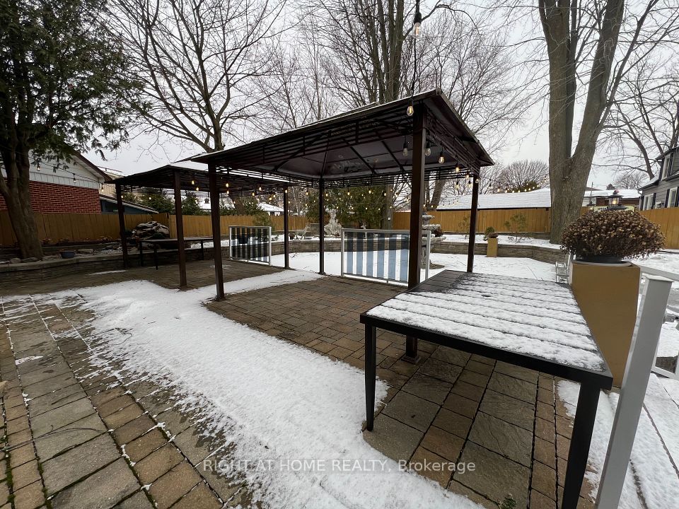 543 Speedvale Avenue E, Guelph, ON N1E 1P7