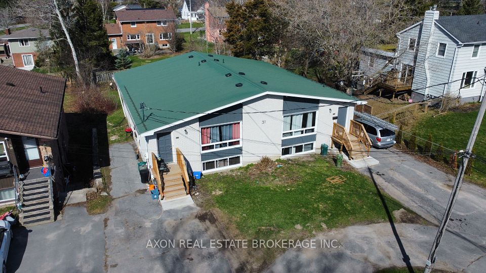 31 Montgomery Boulevard, Kingston, ON K7M 3N7