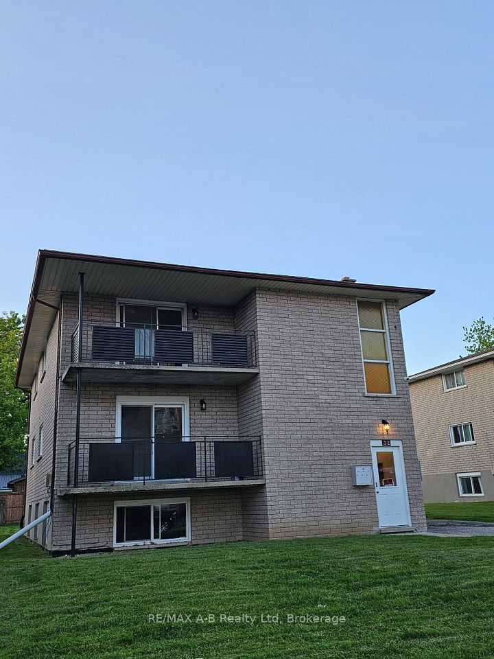 32 Oxford Street, Stratford, ON N5A 3P5