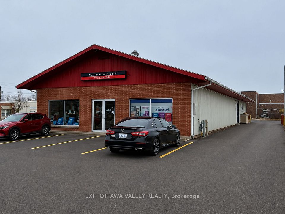179 Agnes Street, Pembroke, ON K8A 0C7