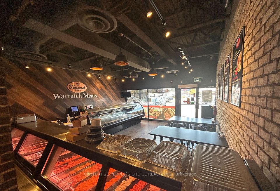 40 Centennial Parkway N # 2, Hamilton, ON L8E 1H6