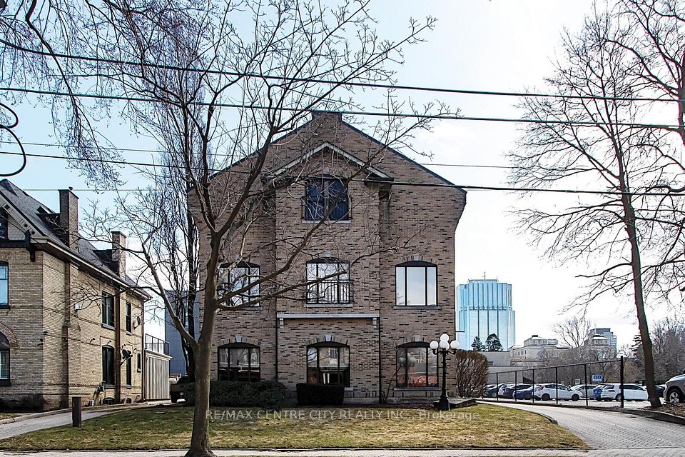 295 Wolfe Street 102, London East, ON N6B 2C4