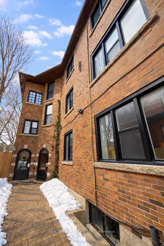 112 Margaret Avenue, Kitchener, ON N2H 4H6