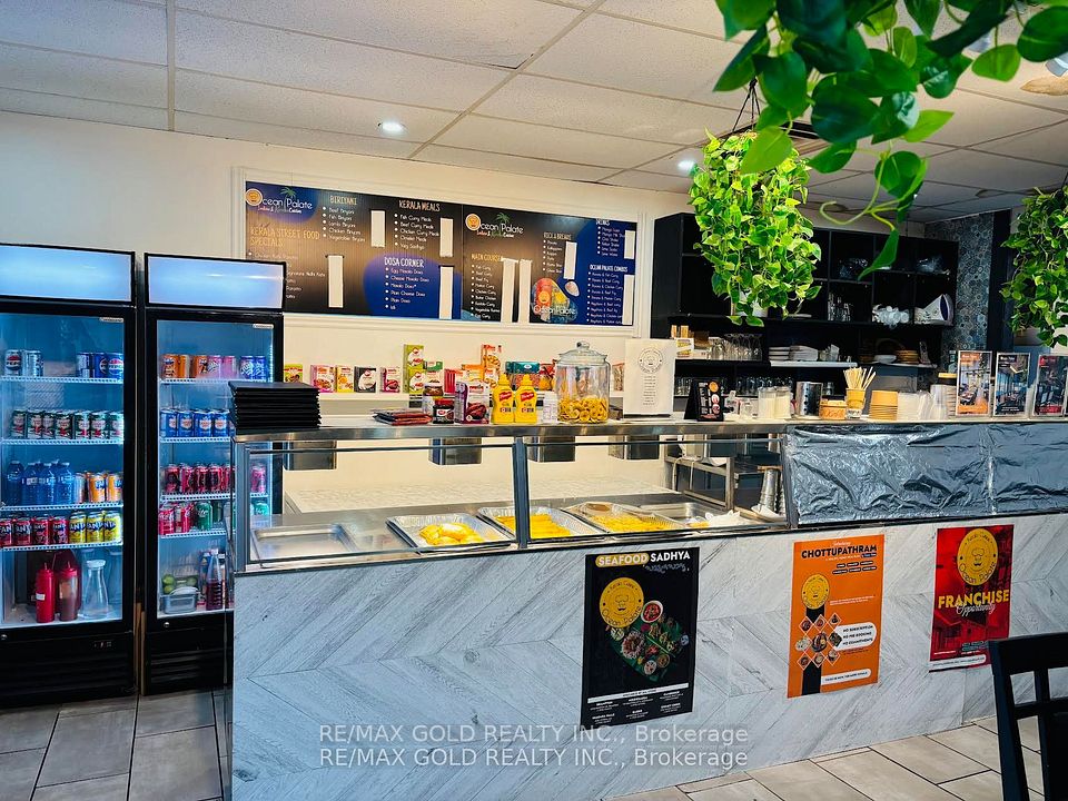 2732 Barton Street E, Hamilton, ON L8E 4M6