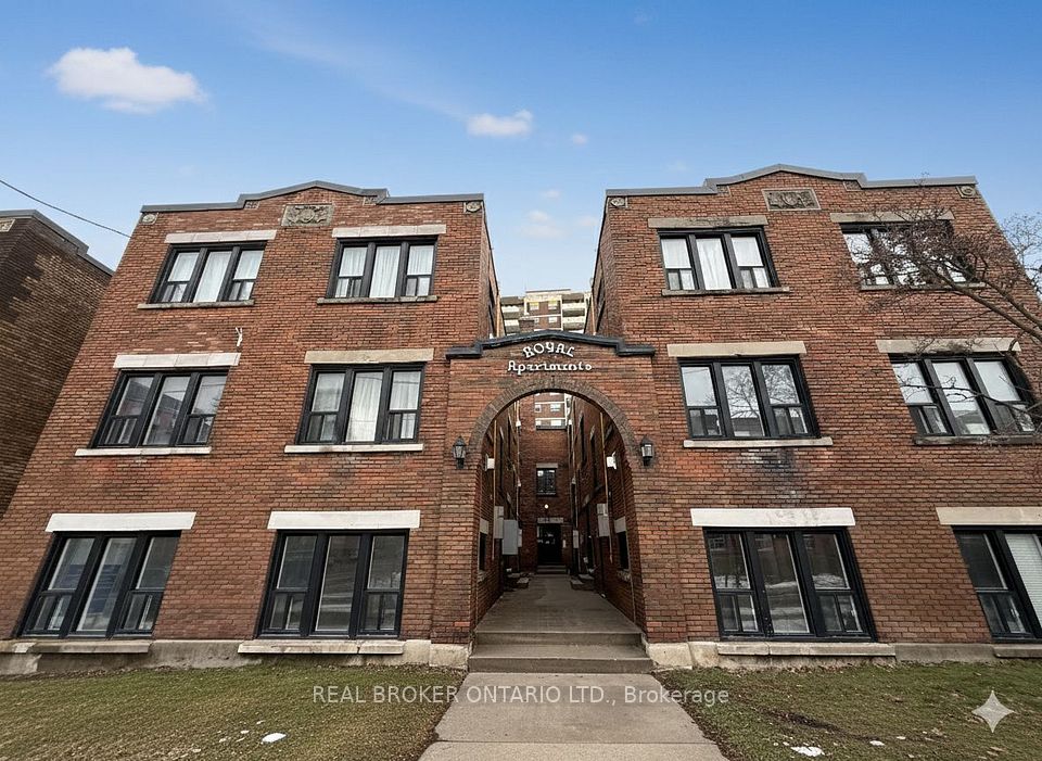 46 College Street, Kitchener, ON N2H 5A1