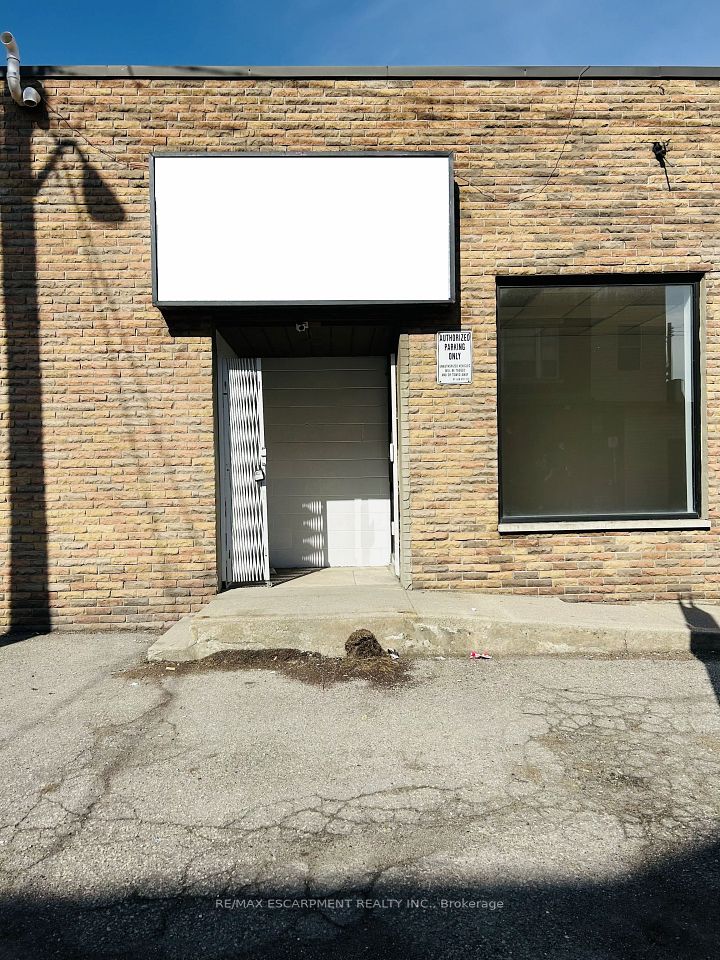 707 Barton Street E, Hamilton, ON L8L 3A5