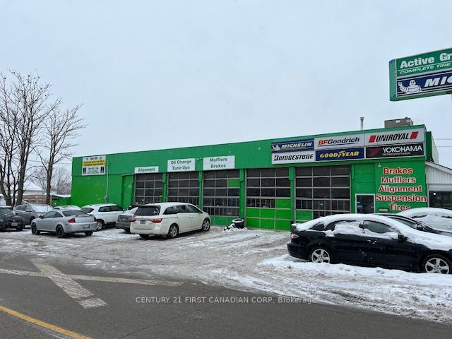 471 York Street, London East, ON N6B 1R3