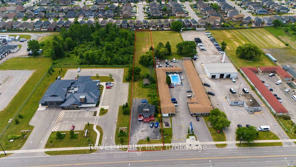 8568 Lundys Lane, Niagara Falls, ON L2H 1H4