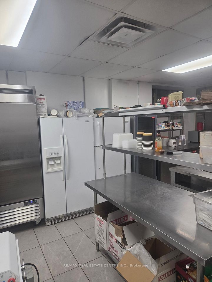 9 John Street, Hamilton, ON L8R 1H1