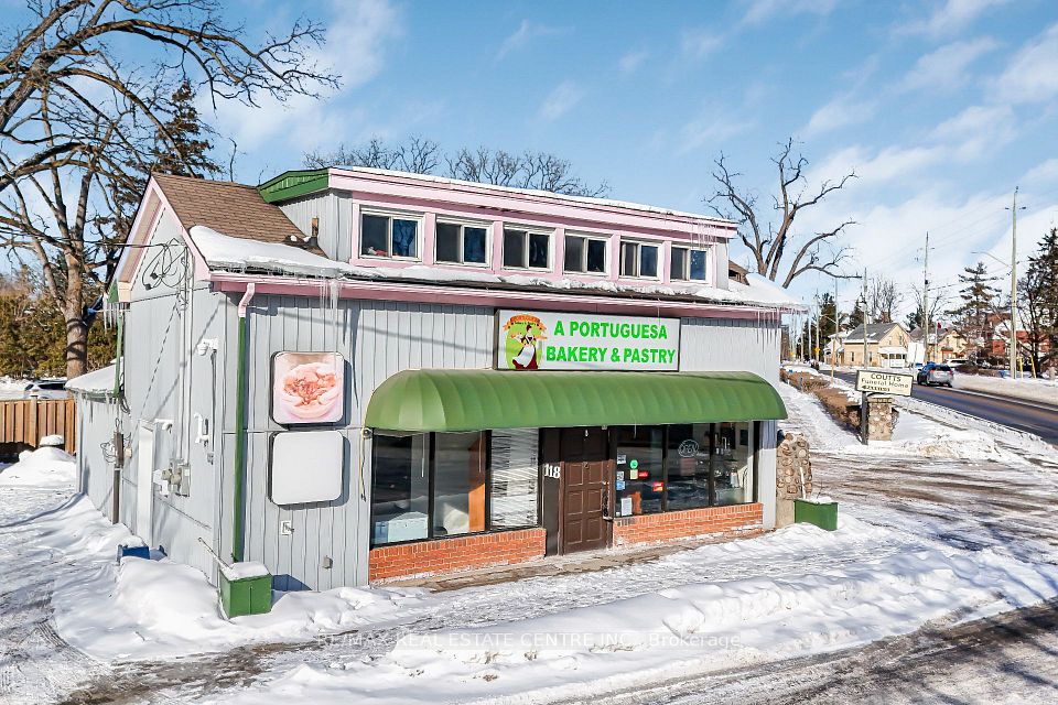 118 St Andrews Street, Waterloo, ON N1S 1M8