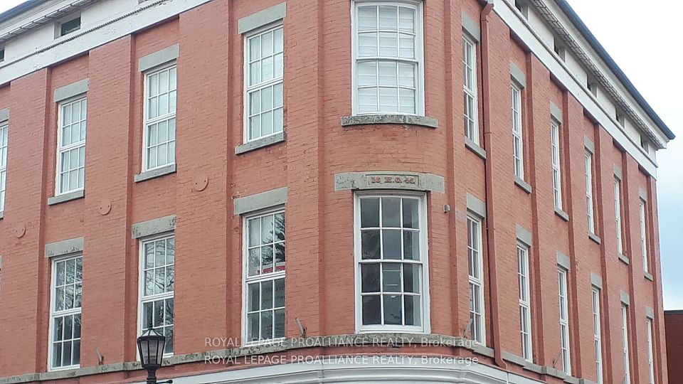 31 Walton Street A, Port Hope, ON L1A 1M8