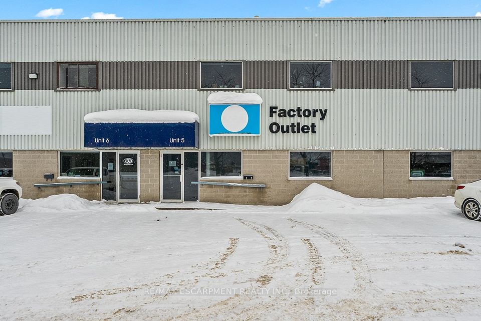 70 Monarch Road 5, Guelph, ON N1K 1S3