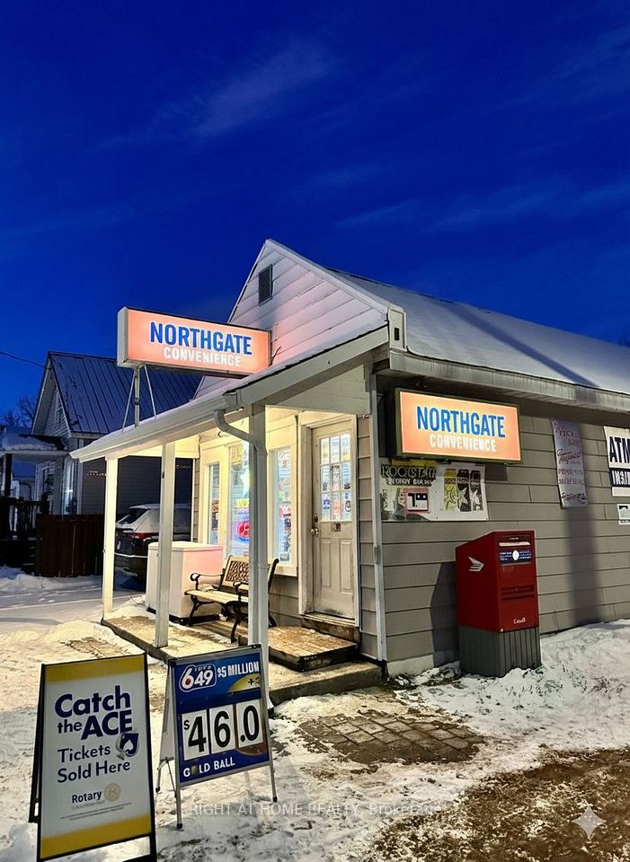 908 Maher Street, North Bay, ON P1B 2L7