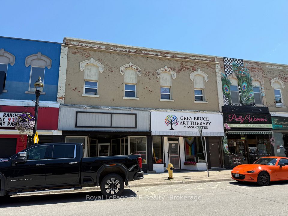 925 & 927 2ND Avenue E, Owen Sound, ON N4K 2H5
