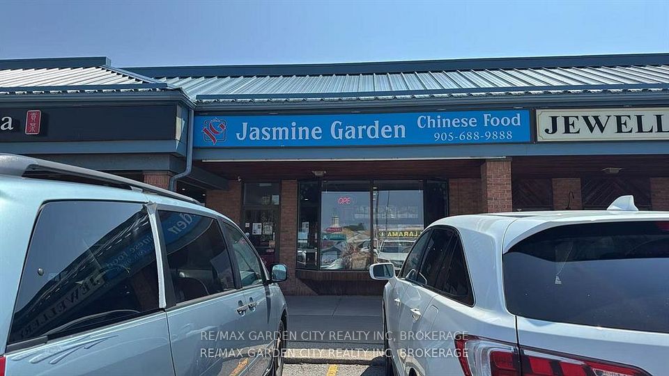 100 FOURTH Avenue 7, St. Catharines, ON L2S 3Z5