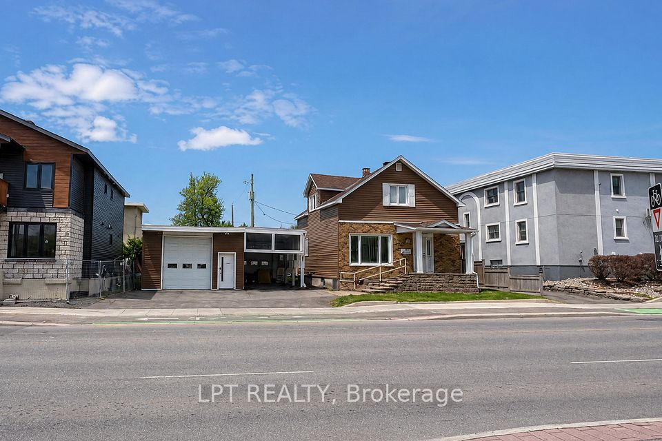 412 Montreal Road, Vanier and Kingsview Park, ON K1K 0V4