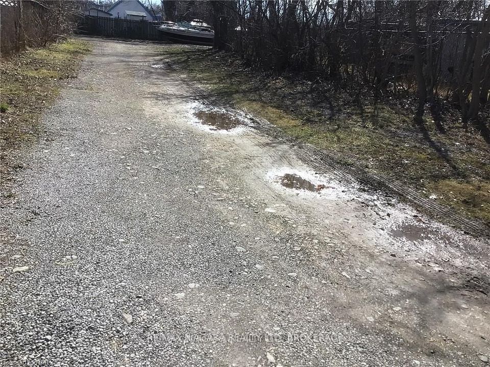 S/S BRIDGE Street, Niagara Falls, ON L2E 3V5