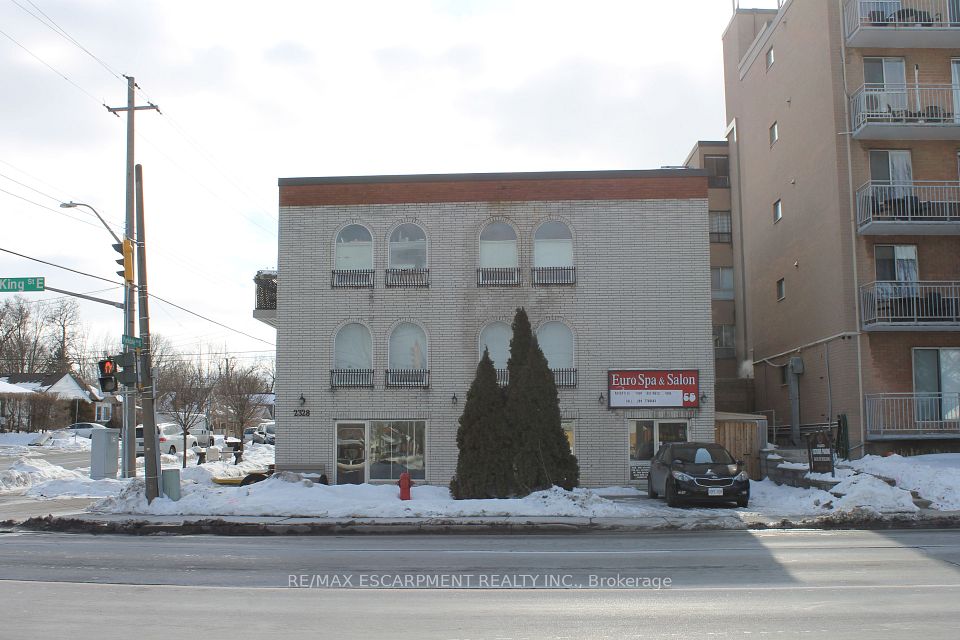 2328 King Street, Hamilton, ON L8K 1X4