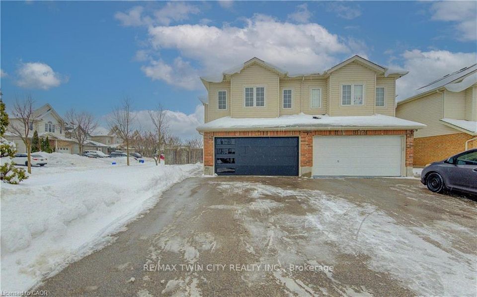 Semi-Detached  at 40 Red Clover Crescent E, Kitchener, ON N2E 4G8, Kitchener