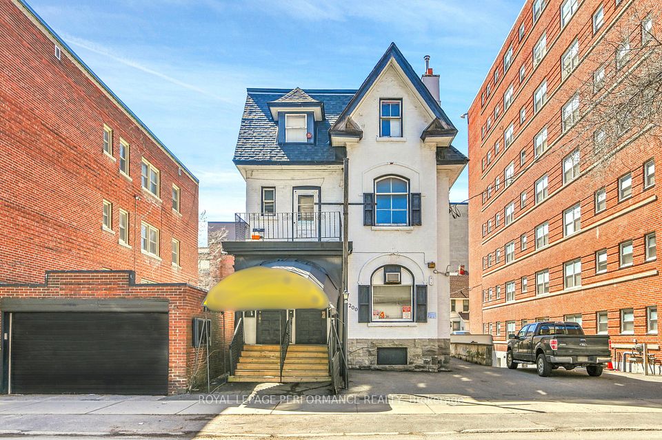 200 Metcalfe Street, Ottawa Centre, ON K2P 1P7