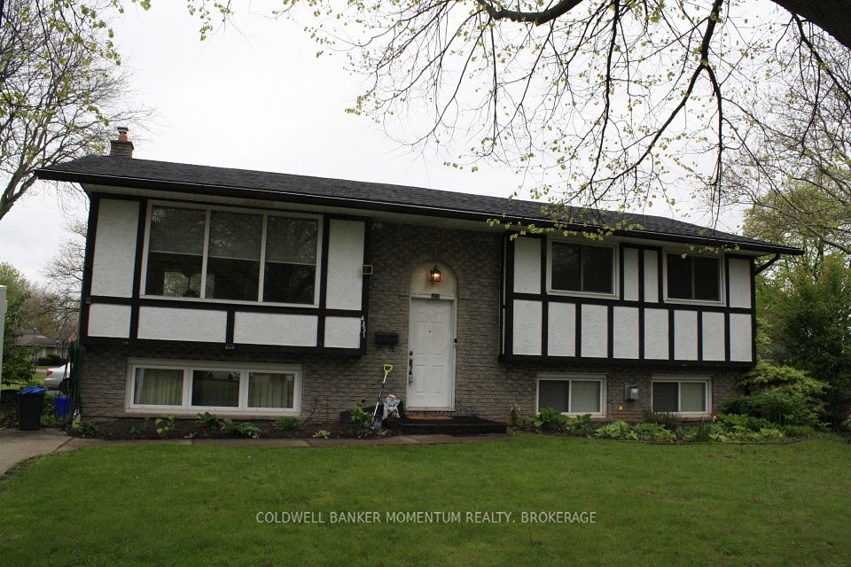 4351 Briarwood Avenue, Niagara Falls, ON L2E 5W2 at 4351 Briarwood Avenue, Niagara Falls, ON L2E 5W2, Niagara Falls, ON, L2E 5W2
