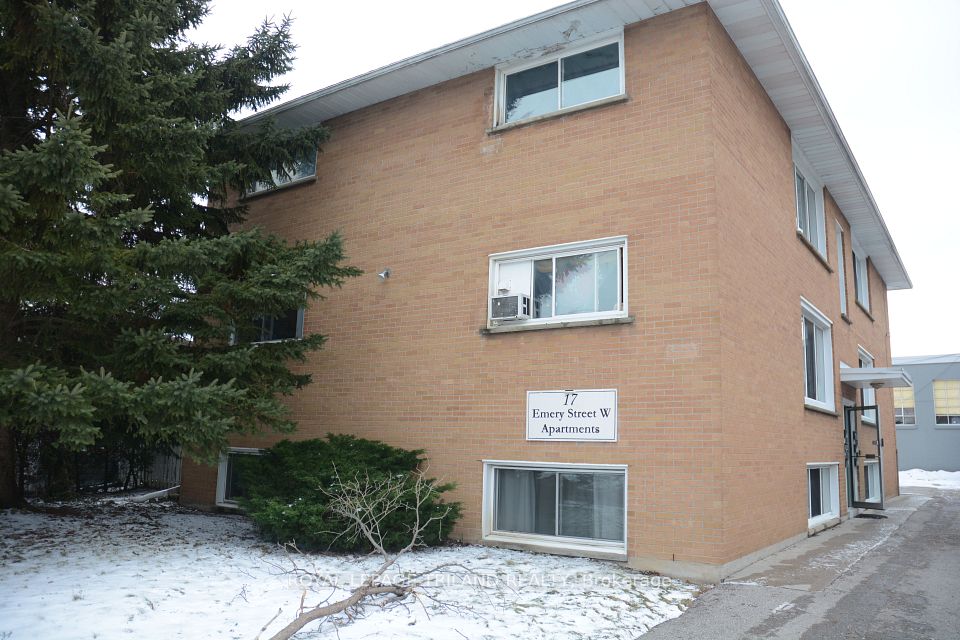 17 Emery Street W, London South, ON N6J 1R3