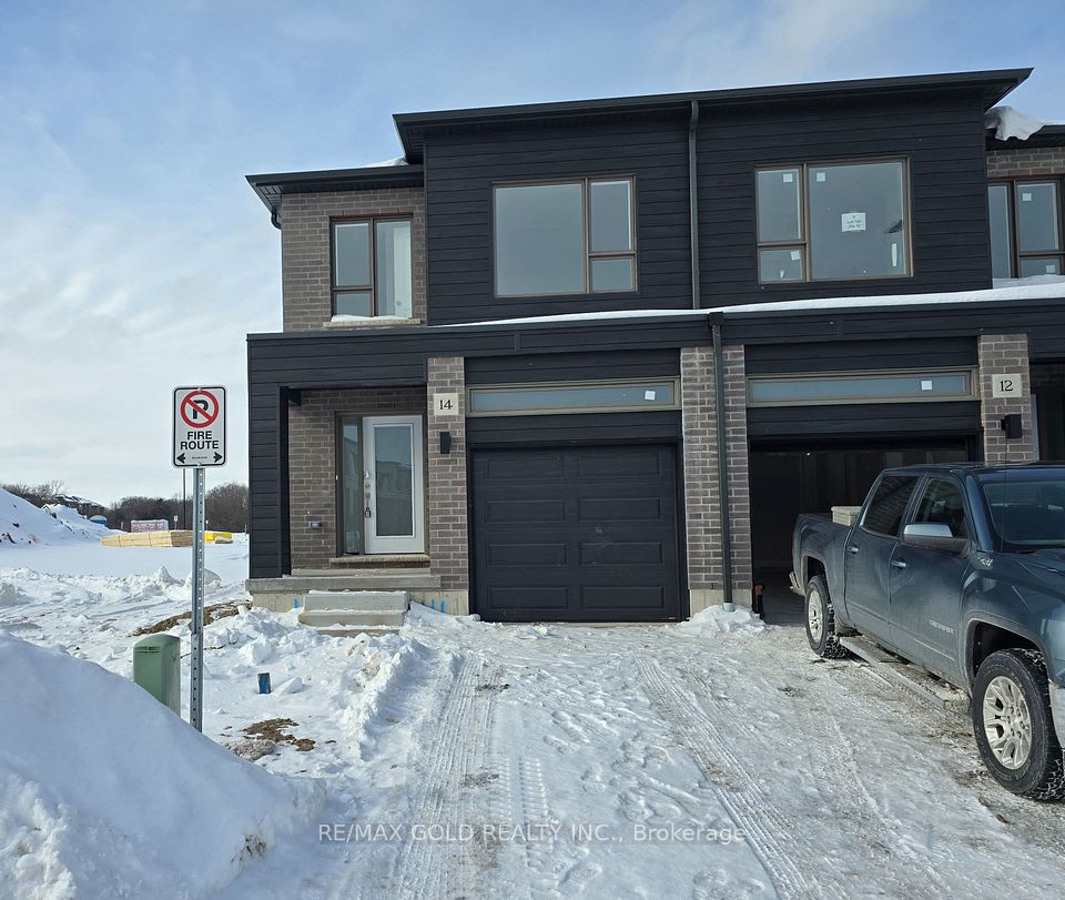 Att/Row/Townhouse at 14 Red Oak Common, Cambridge, ON N1S 0G3, Cambridge