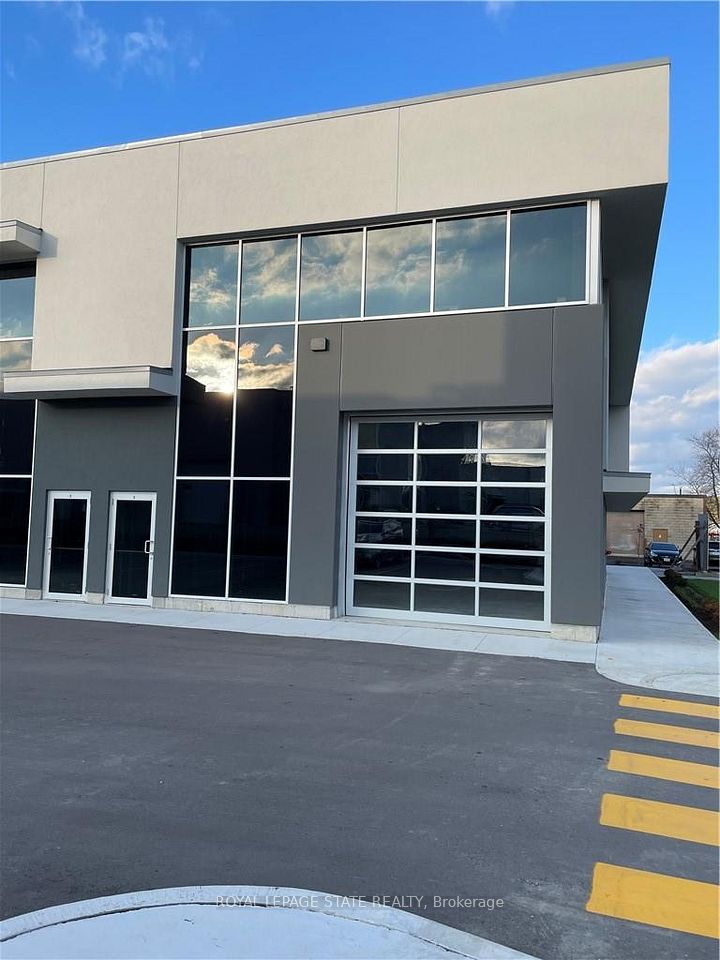 24 Ditton Drive 1, Hamilton, ON L8W 0A9