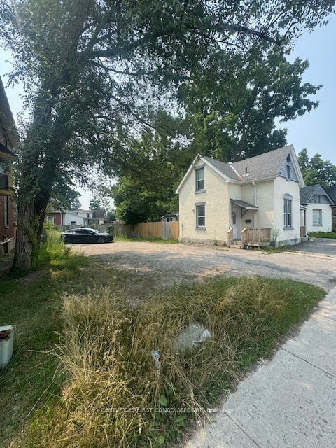 28 Oxford Street W, London North, ON N6H 1R3