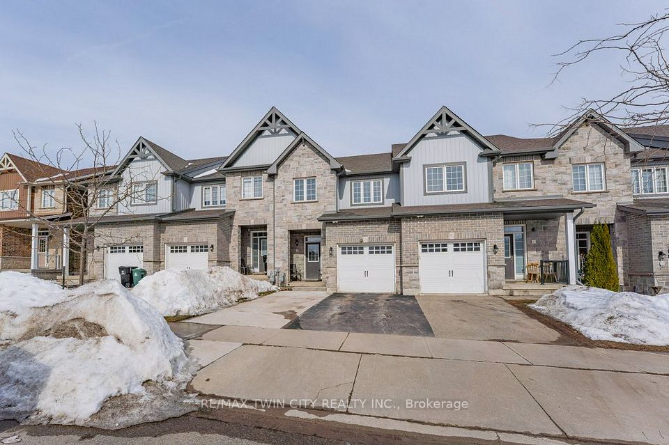 Att/Row/Townhouse at 8 Renfrew Street, Kitchener, ON N2R 0G6, Kitchener