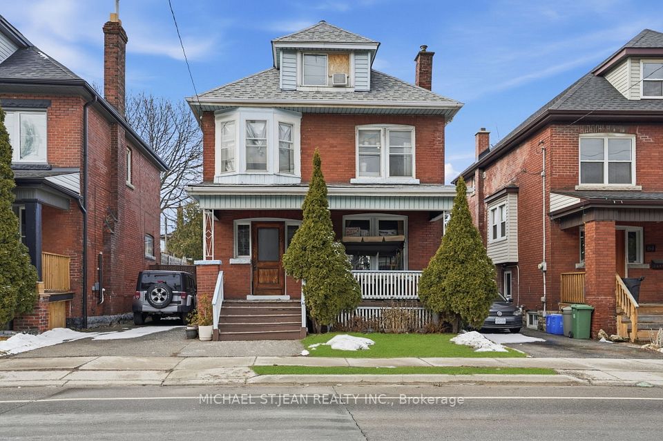 68 Gage Avenue S, Hamilton, ON L8M 3C9