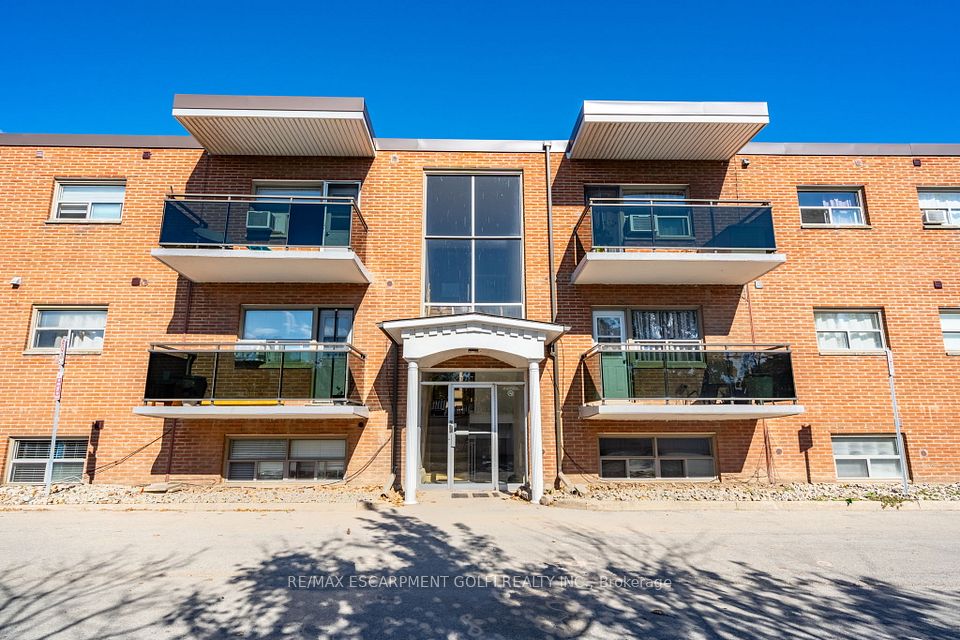 264 Oakdale Avenue 102, St. Catharines, ON L2P 2K4 at 264 Oakdale Avenue 102, St. Catharines, ON L2P 2K4, St. Catharines, ON, L2P 2K4
