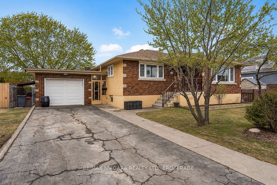506 Main Street W, Port Colborne, ON L3K 3W6 at 506 Main Street W, Port Colborne, ON L3K 3W6, Port Colborne, ON, L3K 3W6