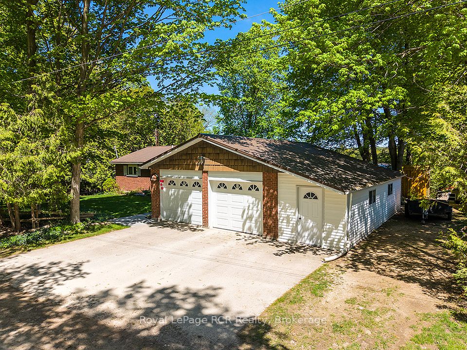 120 McCullough Lake Drive, Chatsworth, ON N0H 2V0 at 120 McCullough Lake Drive, Chatsworth, ON N0H 2V0, Chatsworth, ON, N0H 2V0