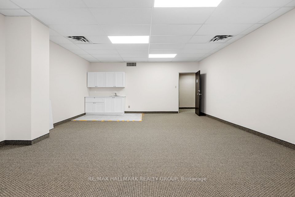 225 Metcalfe Street 416, Ottawa Centre, ON K2P 1P9