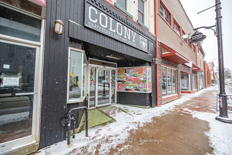 109 Pembroke Street W, Pembroke, ON K8A 5M7