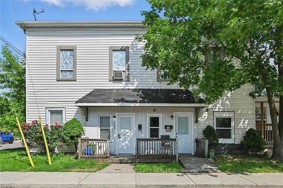 224 Rosslyn Avenue N, Hamilton, ON L8L 7P7 at 224 Rosslyn Avenue N, Hamilton, ON L8L 7P7, Hamilton, ON, L8L 7P7