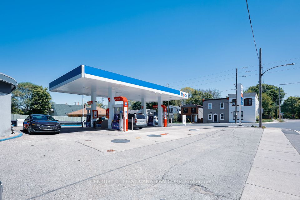 19 Adelaide Street S, London South, ON N5Z 3J9