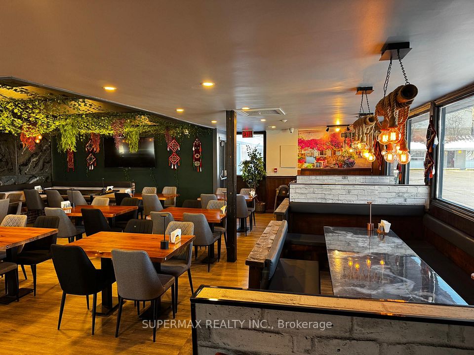 697 Wellington Road, London South, ON N6C 4R4